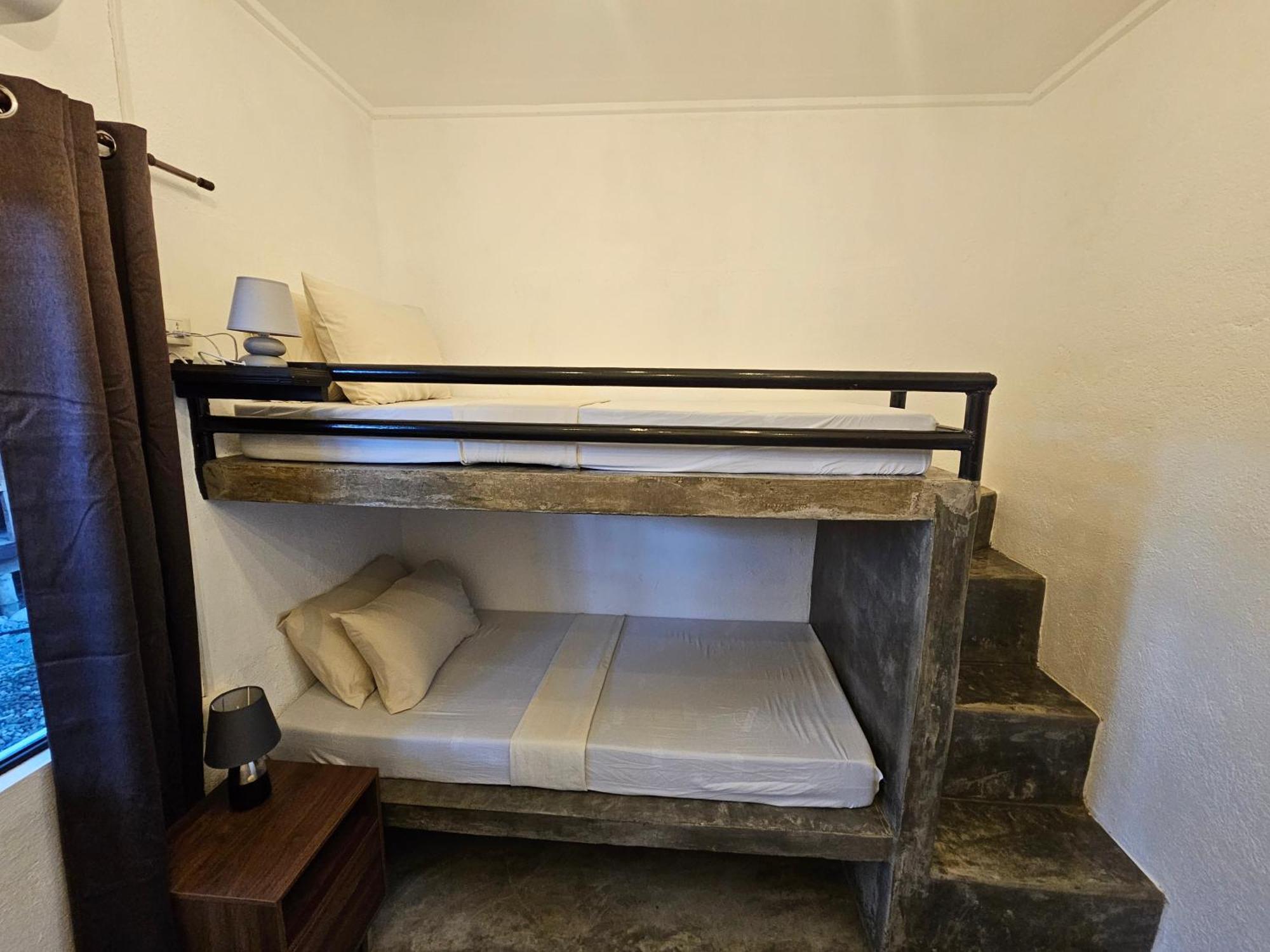 Crazy Bears Hostel Моалбоал Экстерьер фото